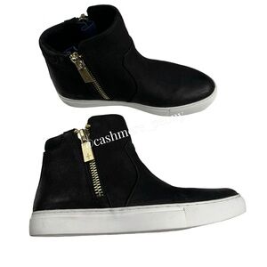 Kenneth Cole Black Zipper Ankle Booties 5.5
